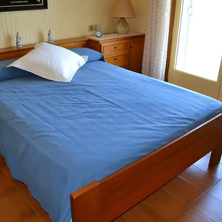 Port Dali 30 *